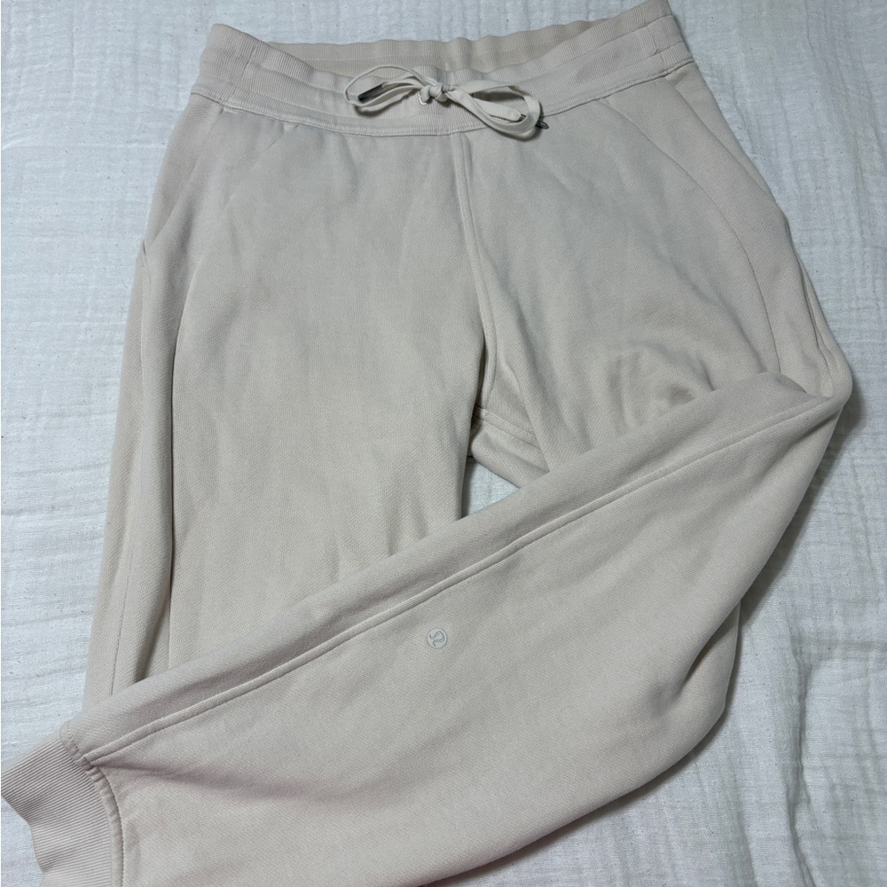 Lululemon Scuba Jogger Full Length Pant. Size 10